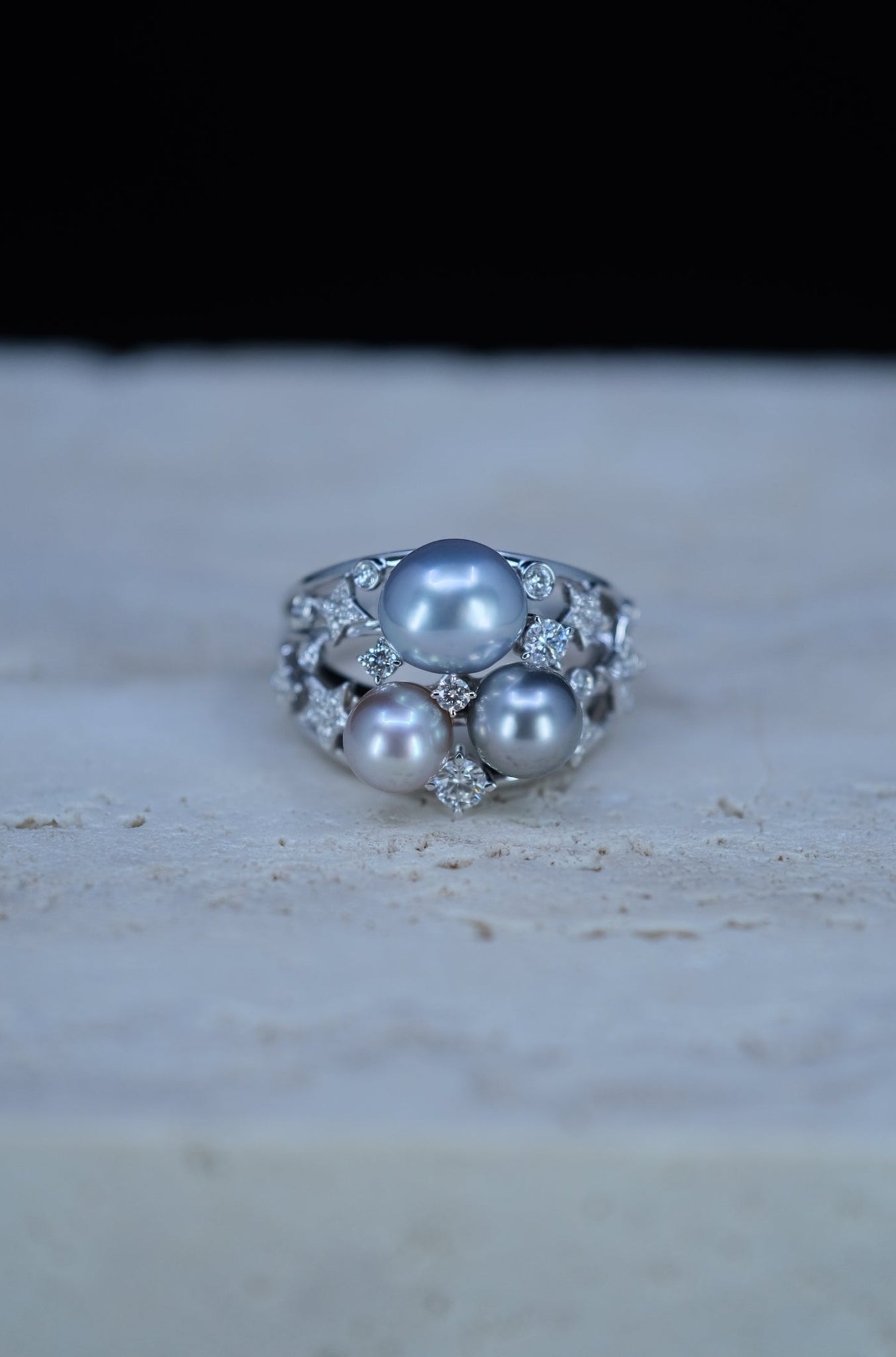 Galaxie | Tahitian Keshi Pearl and Diamond Ring in 18K White Gold