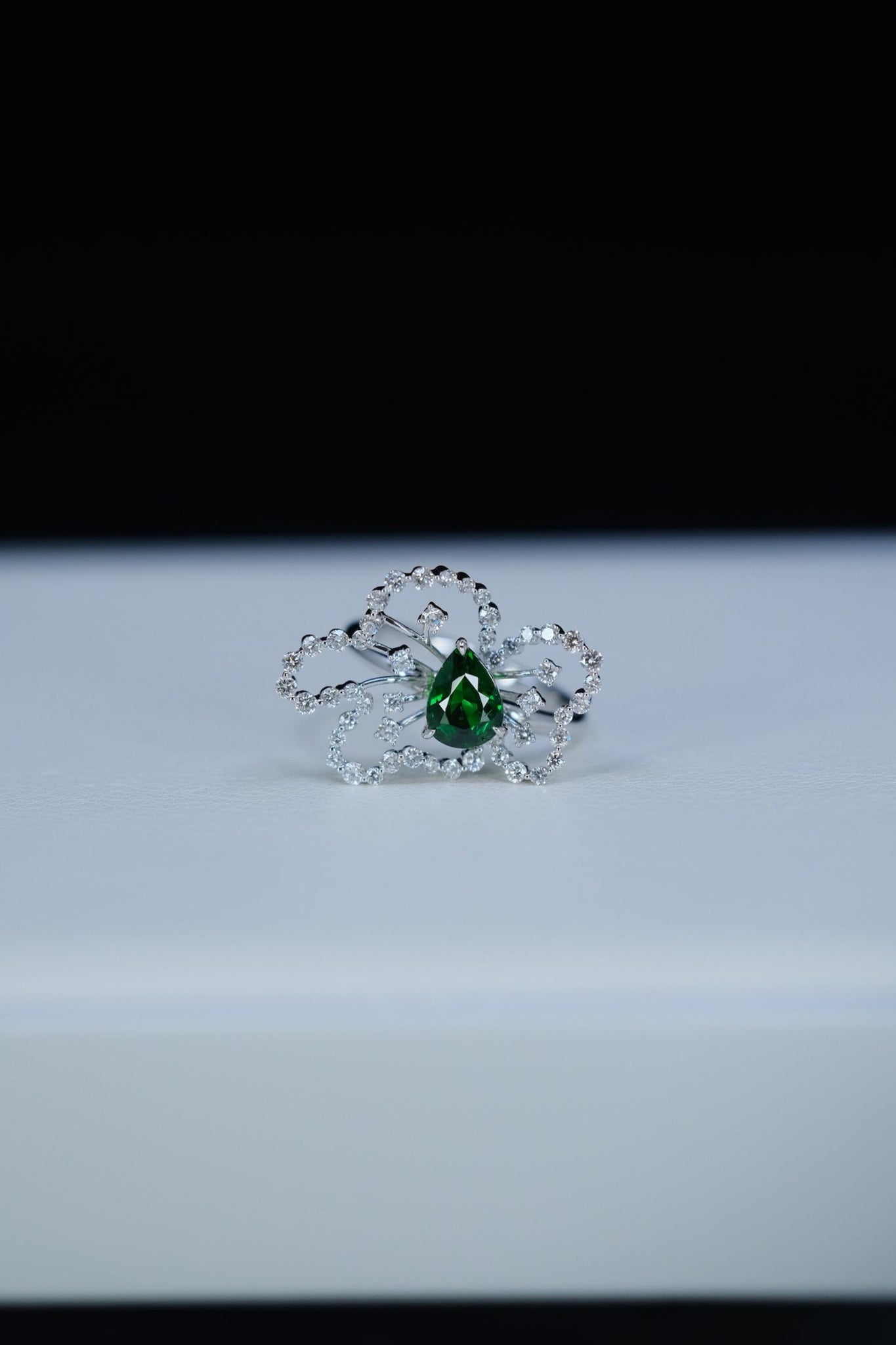 Mélodie | Tsavorite and Diamond Ring in 18K White Gold