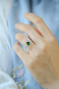 Mélodie | Tsavorite and Diamond Ring in 18K White Gold