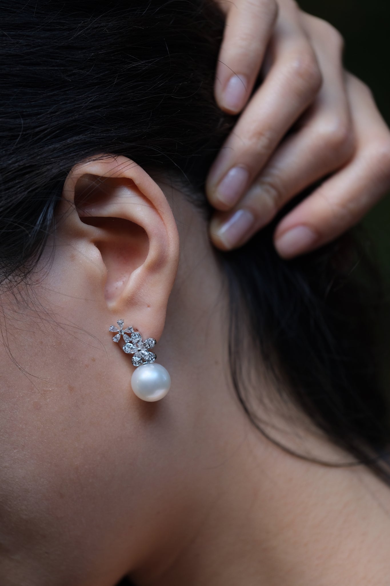 Nuits D'été | White South Sea Pearl and Diamond Earrings in 18K White Gold