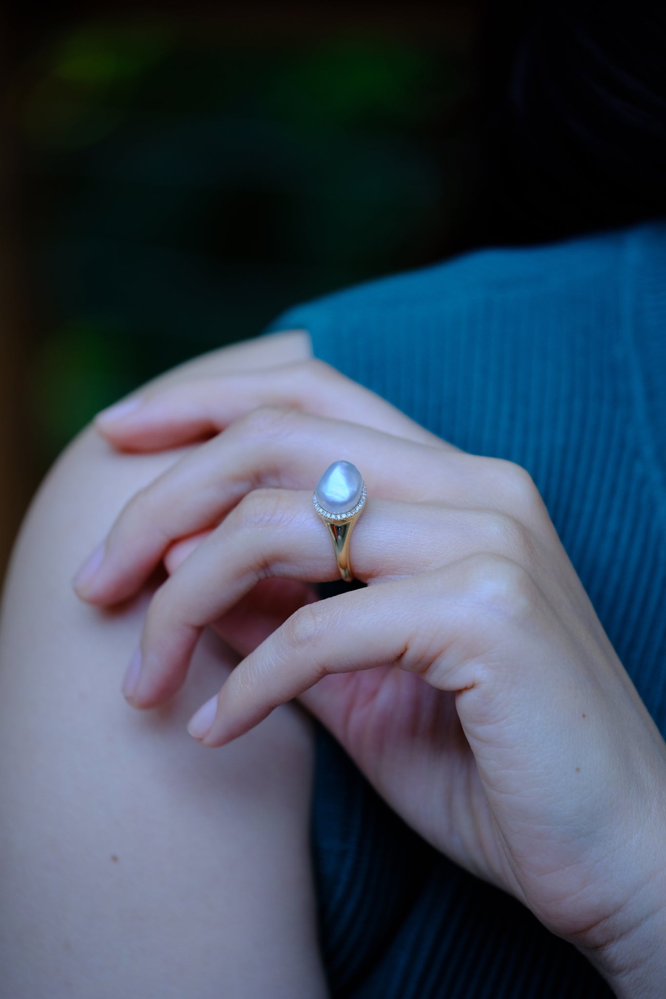 Jardin | White South Sea Keshi Pearl and Diamond Ring in 18K Yellow Gold