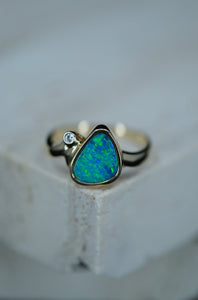 Classique | Opal and Diamond Ring in 14K Yellow Gold