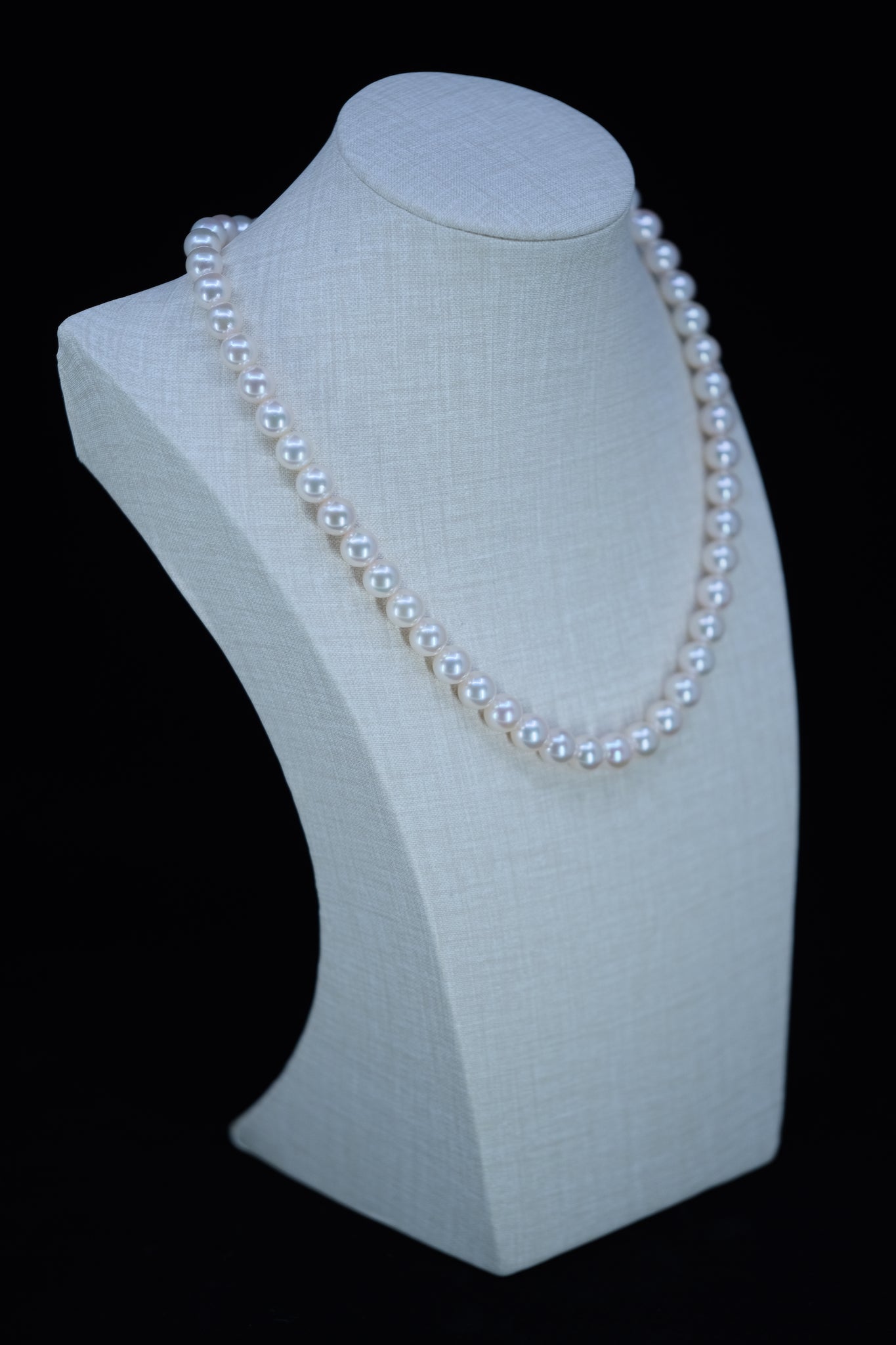 Classique | 8-8.5mm Pink AAA Akoya Pearl Necklace