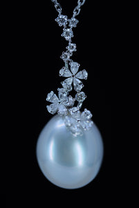 Nuits D'été | White South Sea Pearl and Diamond Pendant in 18K White Gold