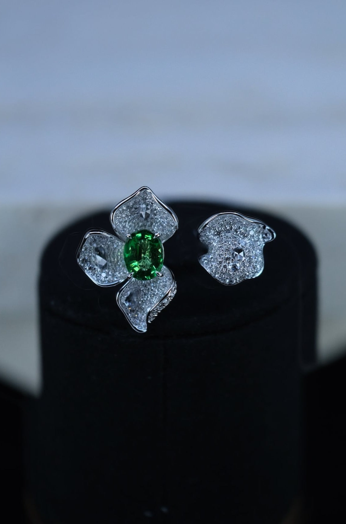 Mélodie | Tsavorite and Diamond Ring in 18K White Gold