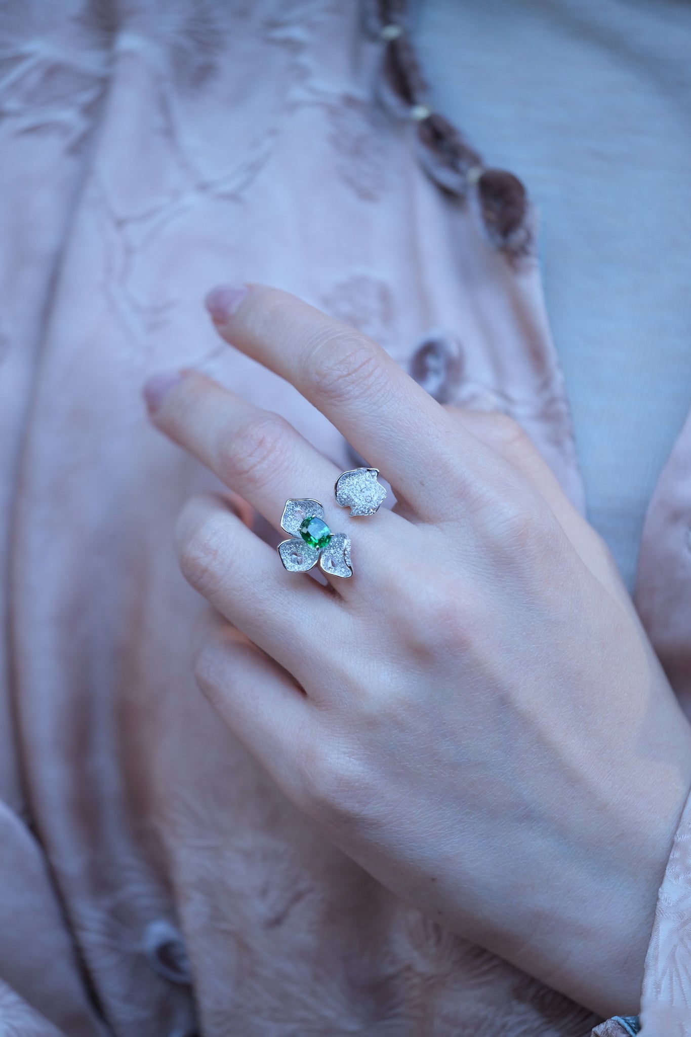 Mélodie | Tsavorite and Diamond Ring in 18K White Gold