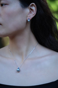 Classique | Tahitian Near-Round Pearl (Silver Blue) and Sapphire Pendant in 18K White Gold