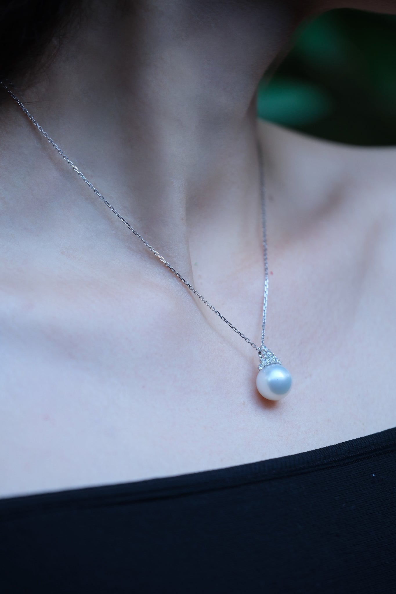 Urbaine | White South Sea Pearl and Diamond Pendant in 18K White Gold