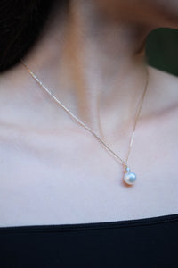 Classique | White South Sea Pearl and Diamond Pendant in 18K Yellow Gold