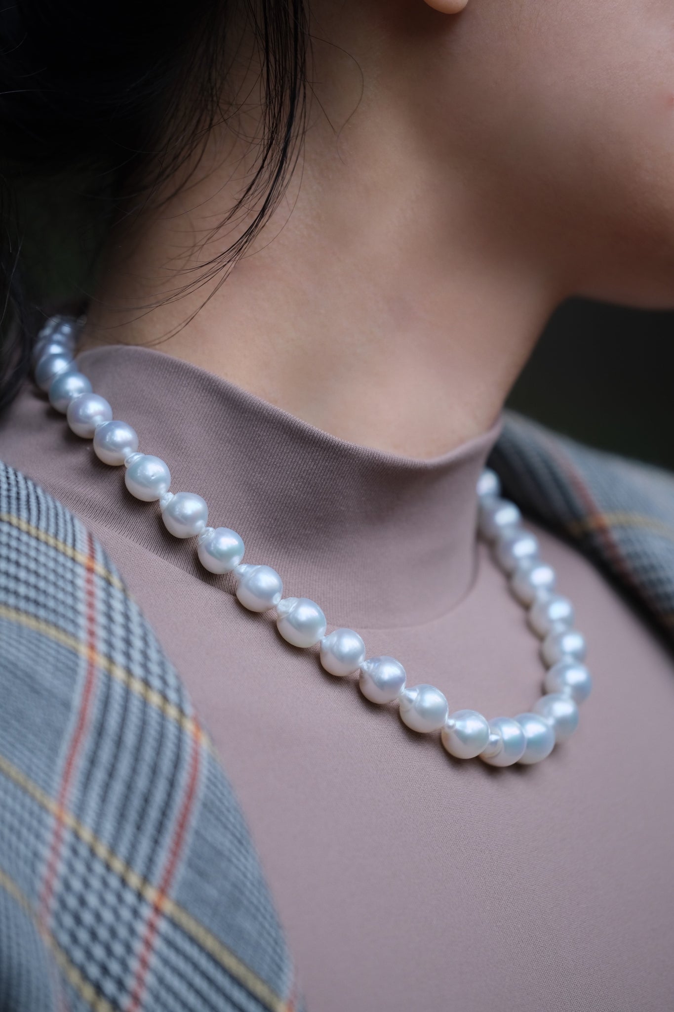 Jardin | 9.5x12mm Aurora White South Sea Circled Smooth Baroque Pearl Necklace