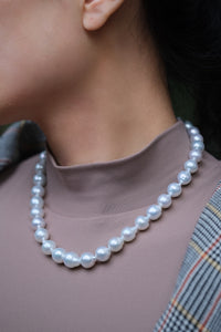 Jardin | 9.5x12mm Aurora White South Sea Circled Smooth Baroque Pearl Necklace