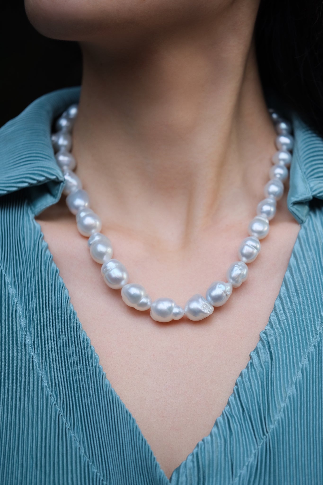 Jardin | 10x17mm White South Sea Baroque Pearl Necklace