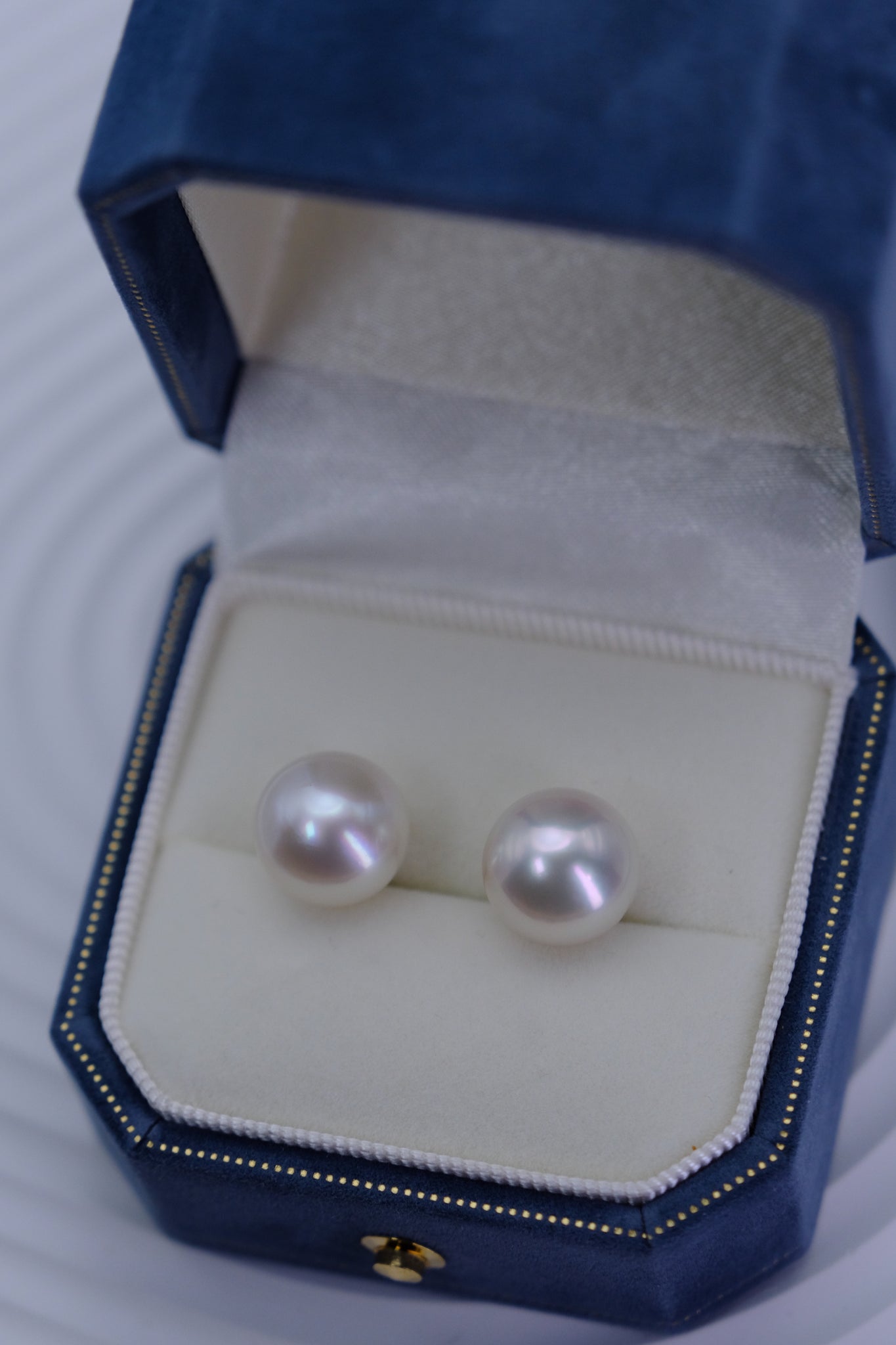 Classique | White South Sea Round Pearl Stud Earrings in 18K White Gold