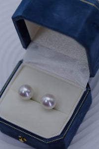 Classique | White South Sea Round Pearl Stud Earrings in 18K White Gold