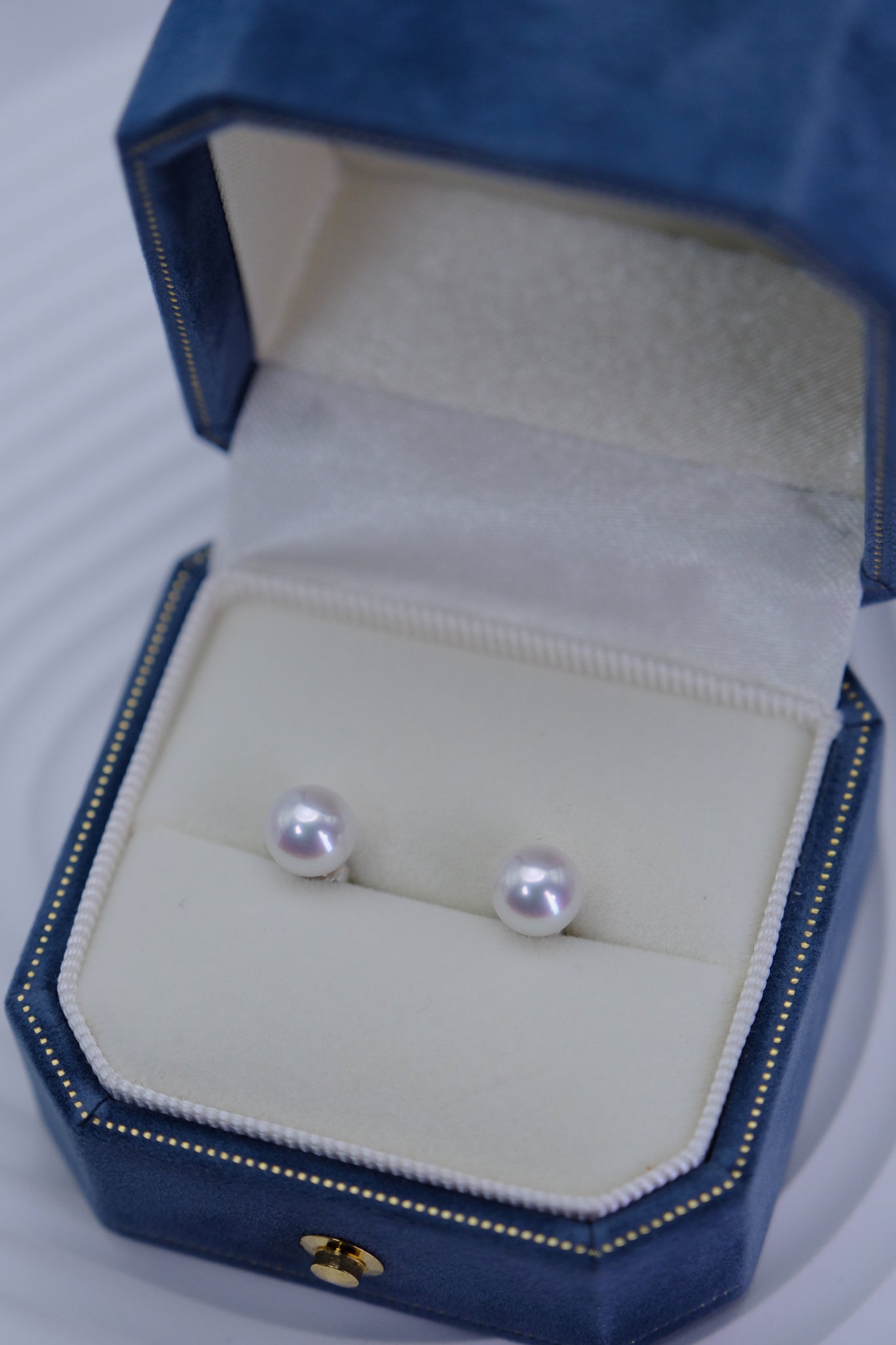 Classique | Top Picked Akoya Round Pearl Stud Earrings in 18K White Gold