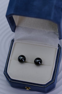 Classique | Tahitian Pearl (Black) Stud Earrings in 18K White Gold